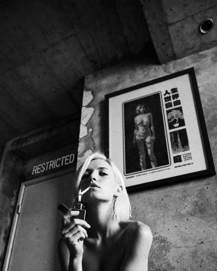 RESTRICTED PRINTS (18+)